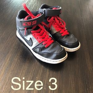 Nike SB dunk shoes size 3